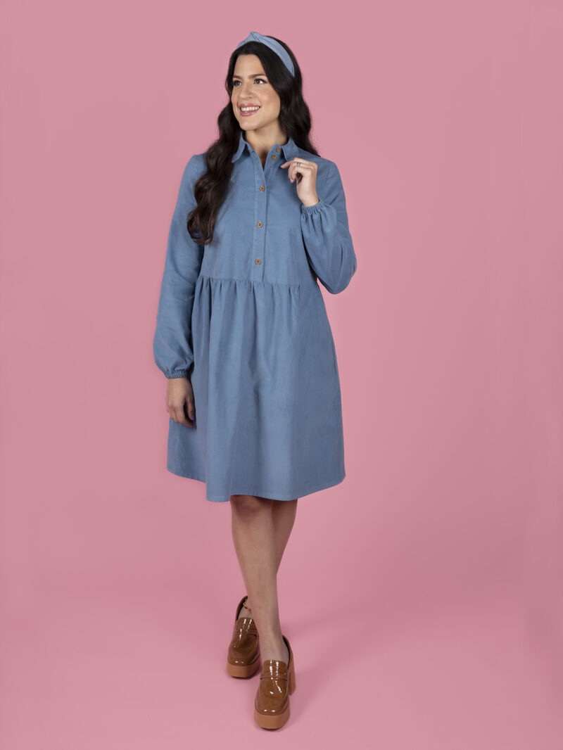 Lyra knee length long sleeves 01