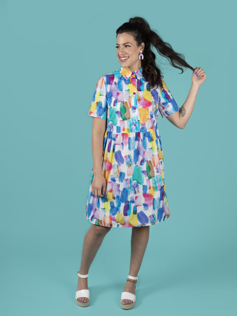 Lyra knee length short sleeves 01